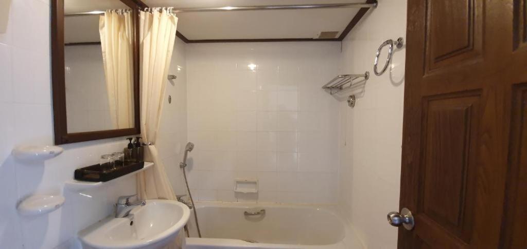 Isle Krabi-sha Resort 3*