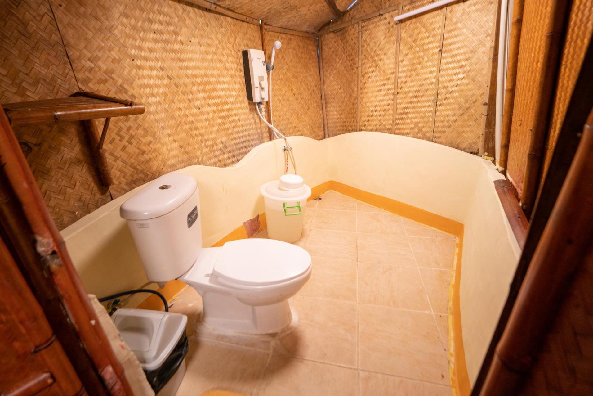 Pareehut Villa Ko Si Chang