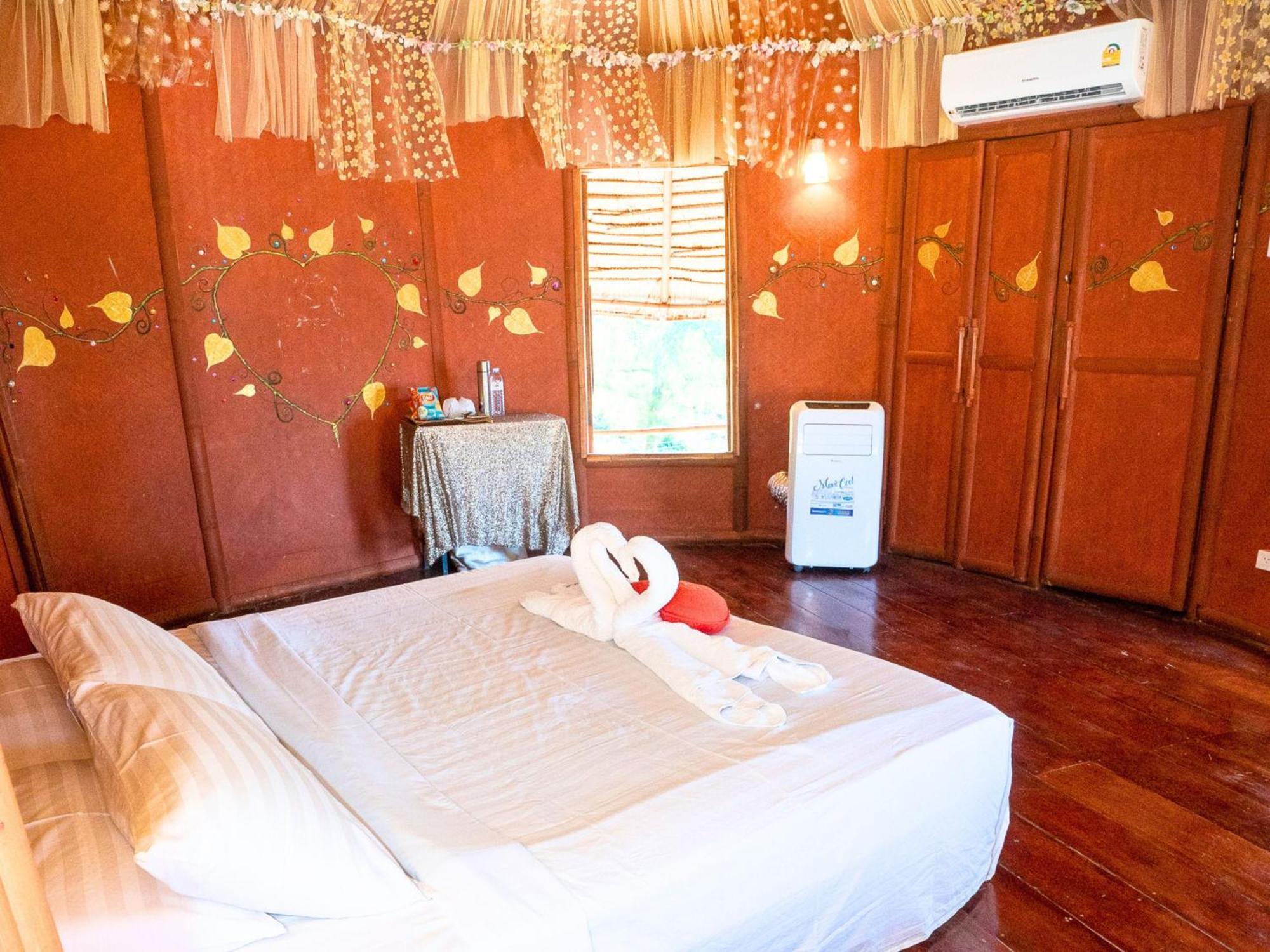 Pareehut * Ko Si Chang
