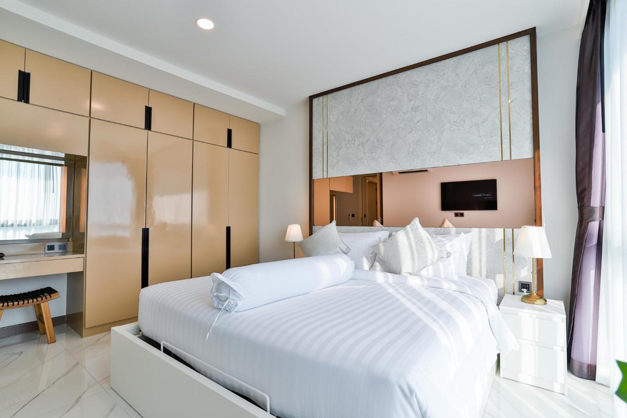 A503-penthouse Amazing View 2brs3bedsao Nang Center *
