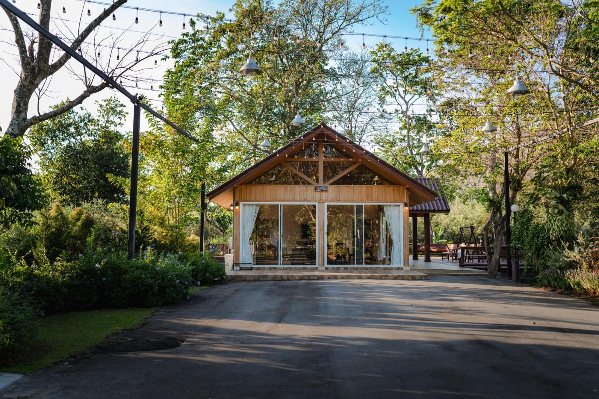 Resort Thara Dara Khaoyai 4*