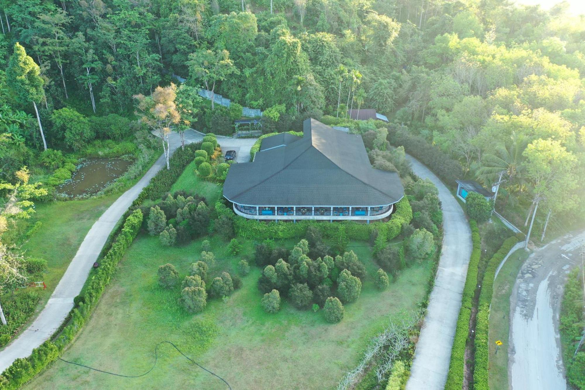Villa Khaolak Blue Sky *