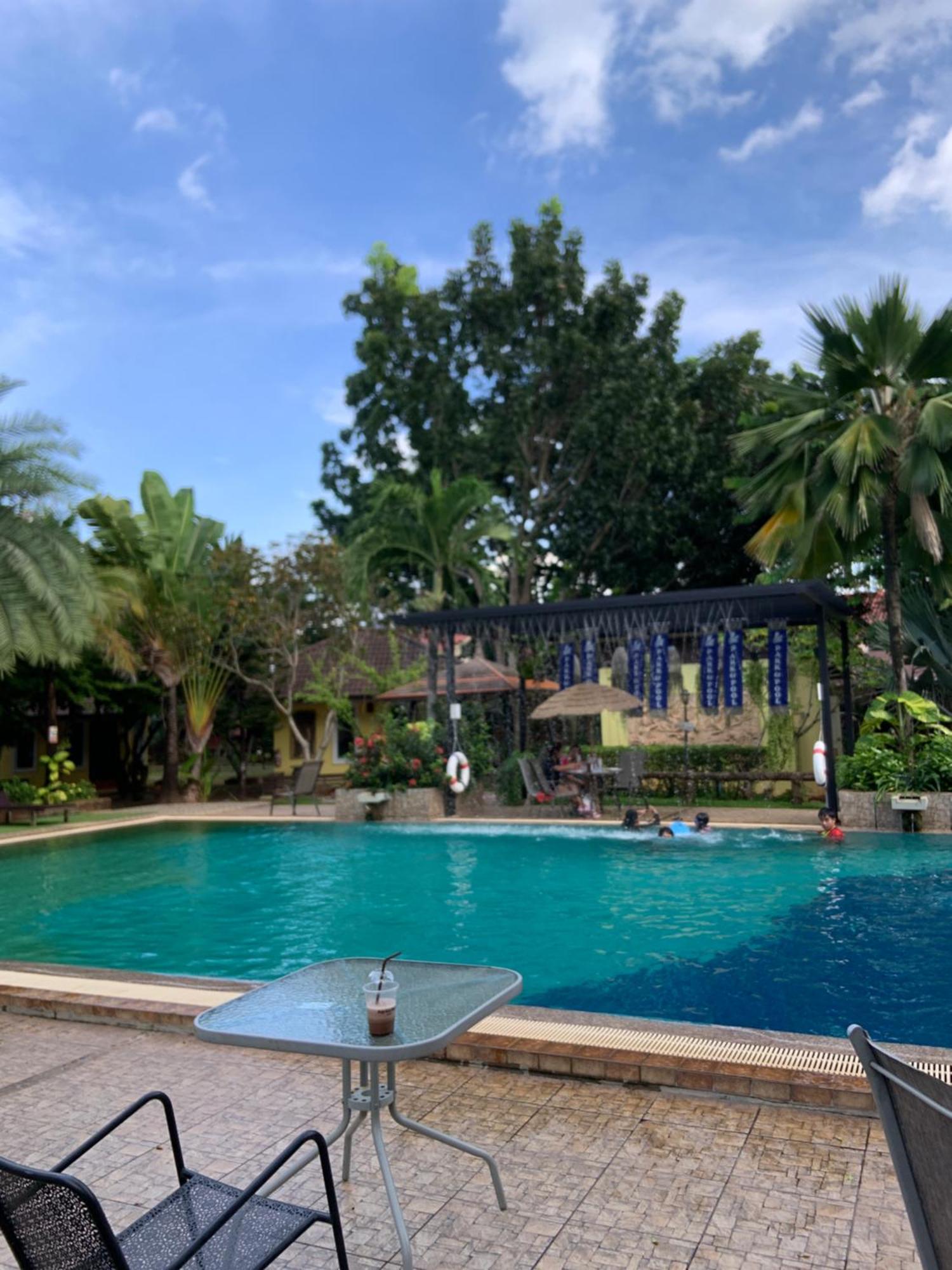 Hotel Park & Pool Nong Khai