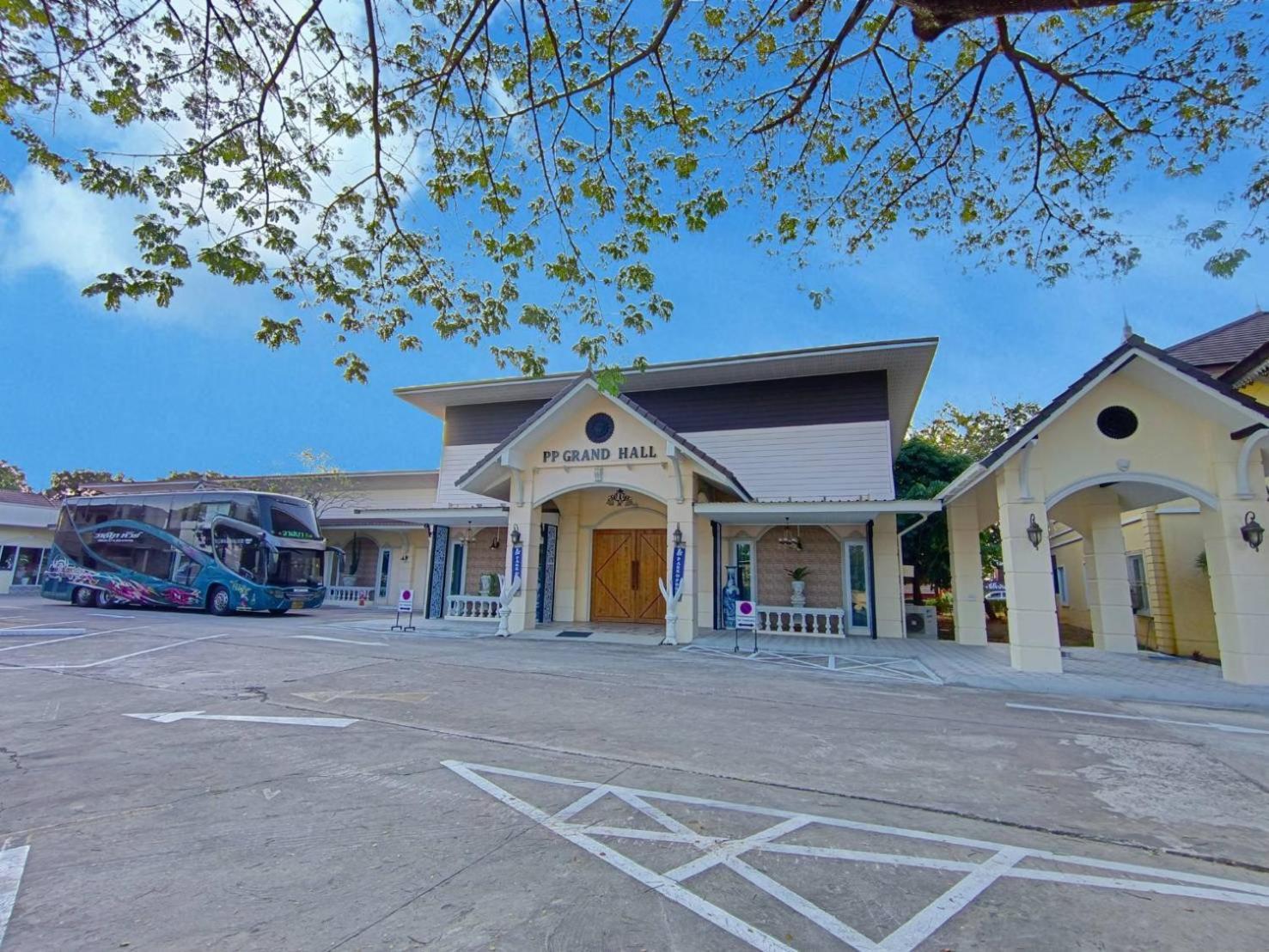 Hotel Park & Pool