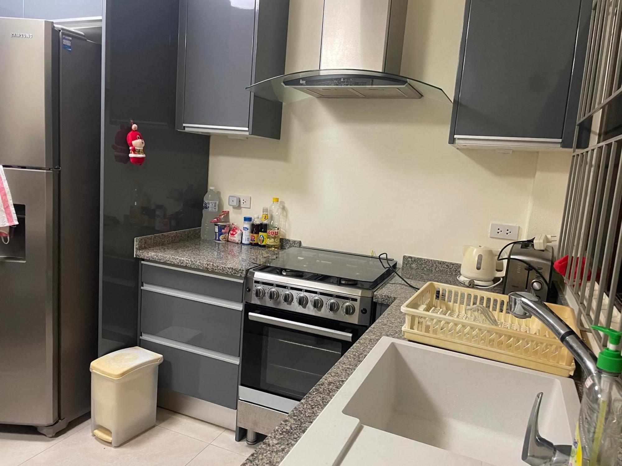 Triplet Rayong Seaview Private Beach Apartment Klaeng