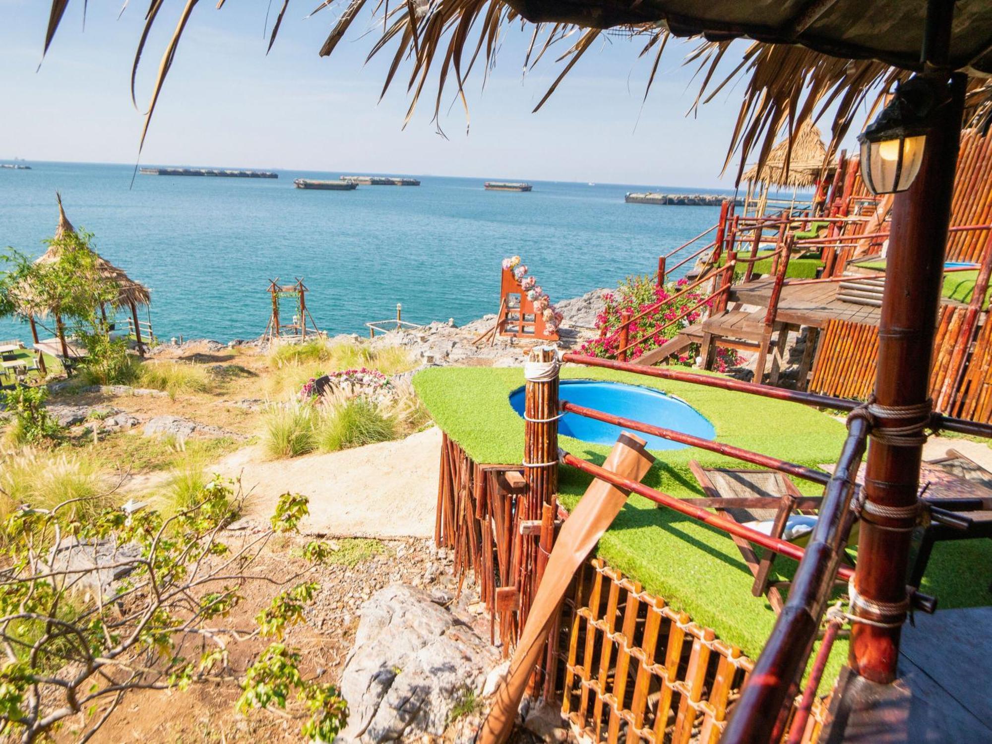 Pareehut Villa *