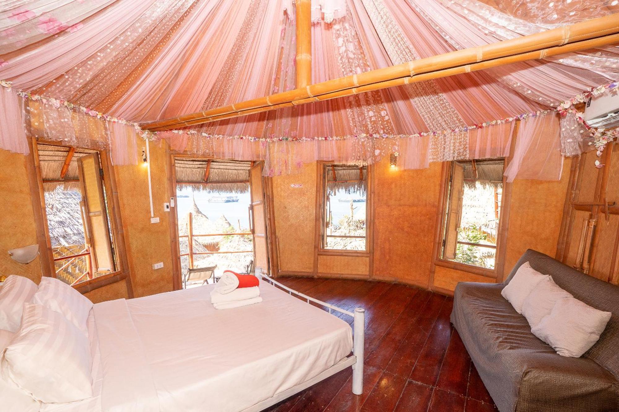 Pareehut Villa *