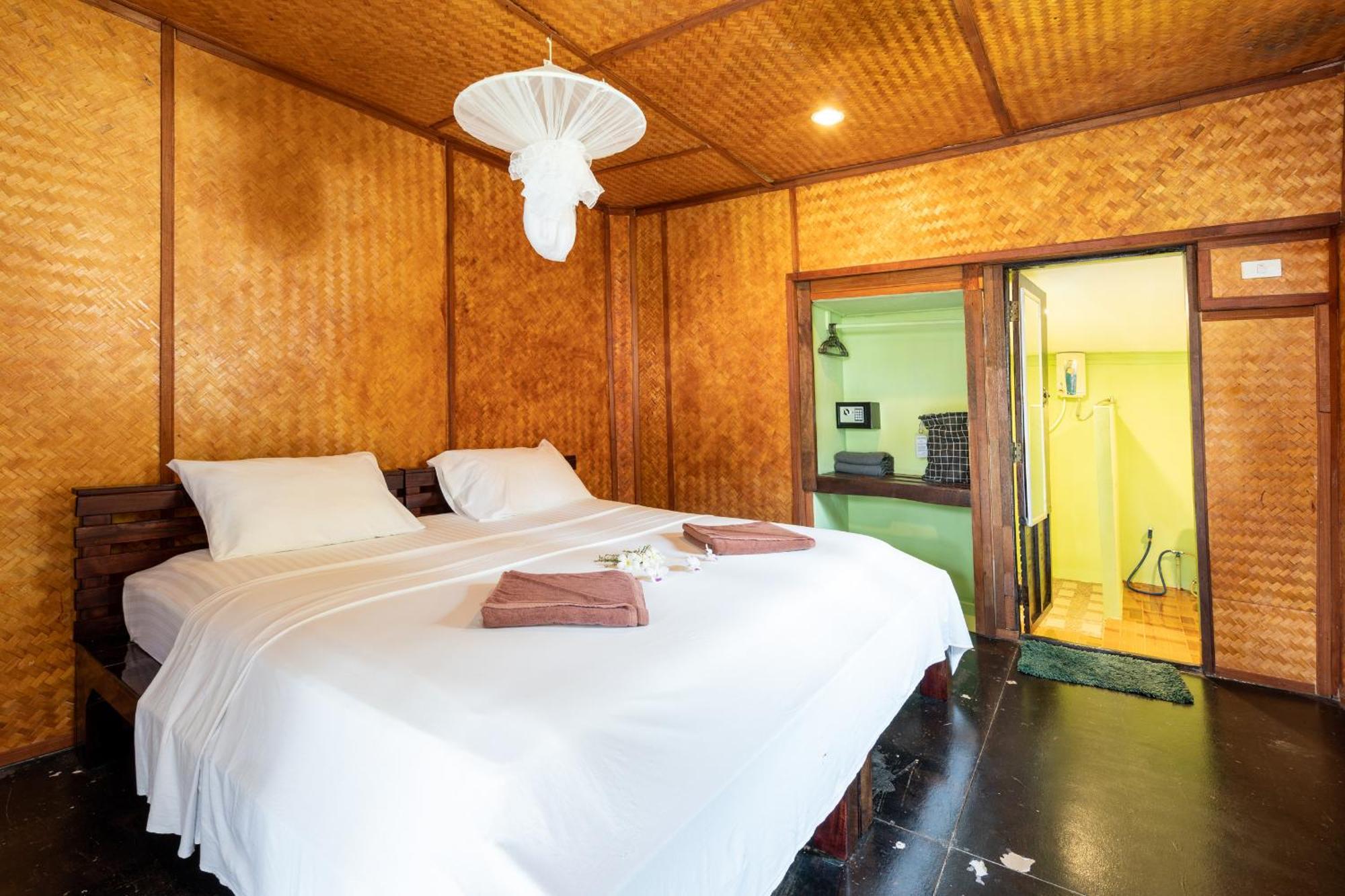 Mook Lanta Eco Resort 3*