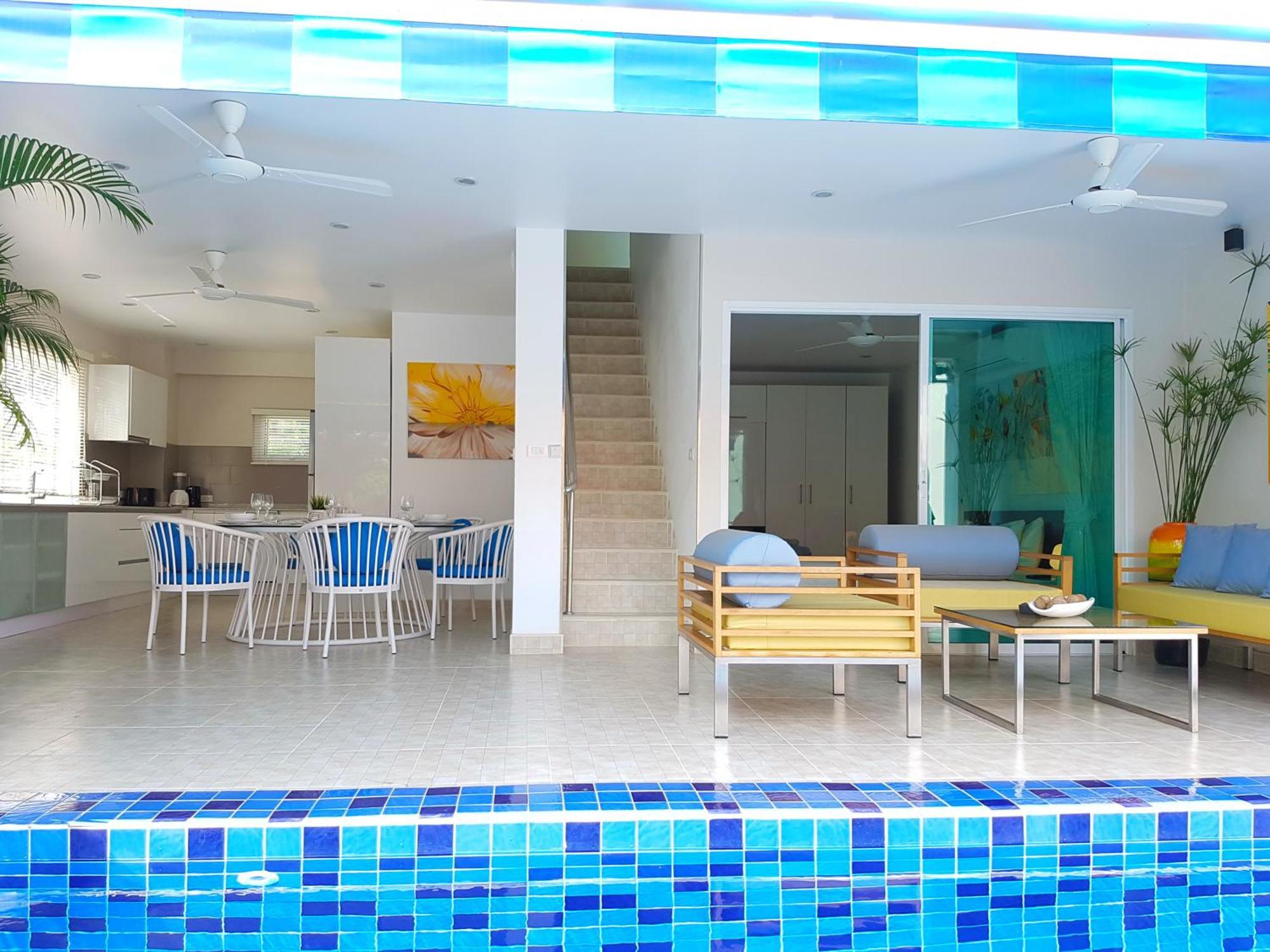 Apartment Beachside 3-bedroom Townhouse W Private Pool At 70 Meters From Ban Bang Po