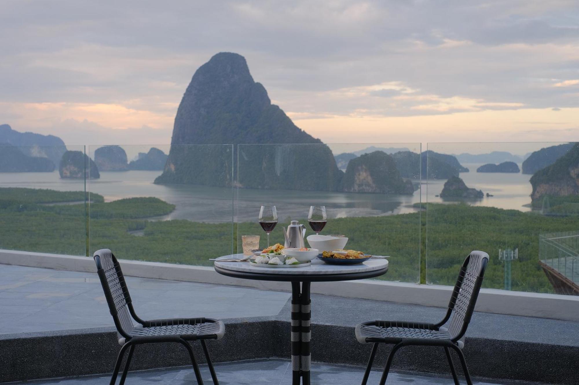 Resort Beyond Skywalk Nangshi