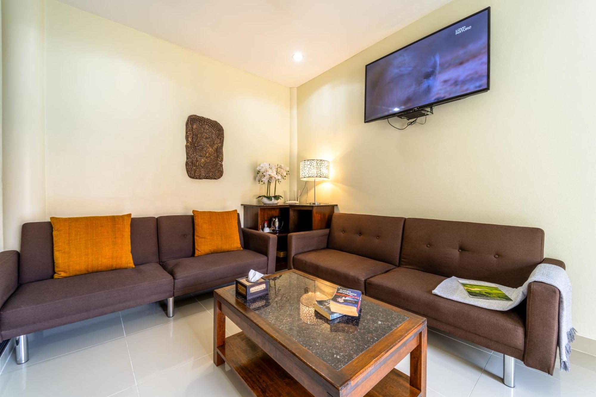 Villa Siam Court And Bang Sare