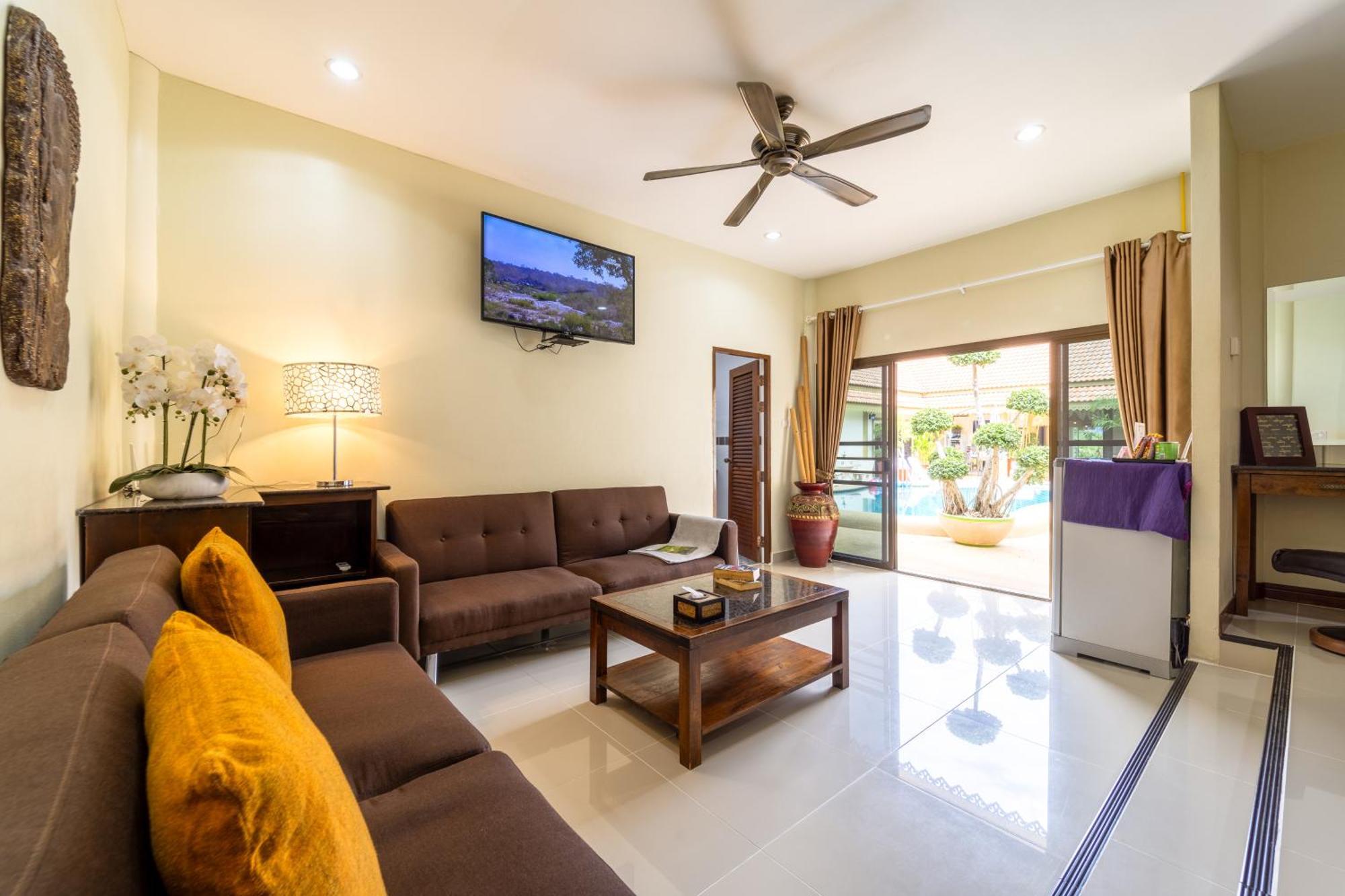 Villa Siam Court And Bang Sare