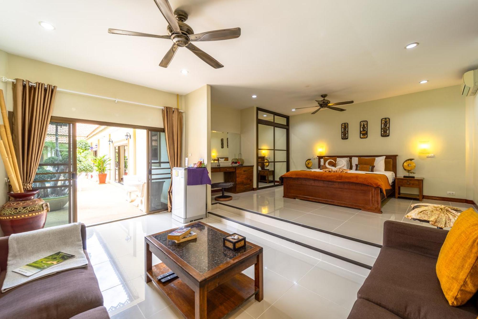 Villa Siam Court And Bang Sare