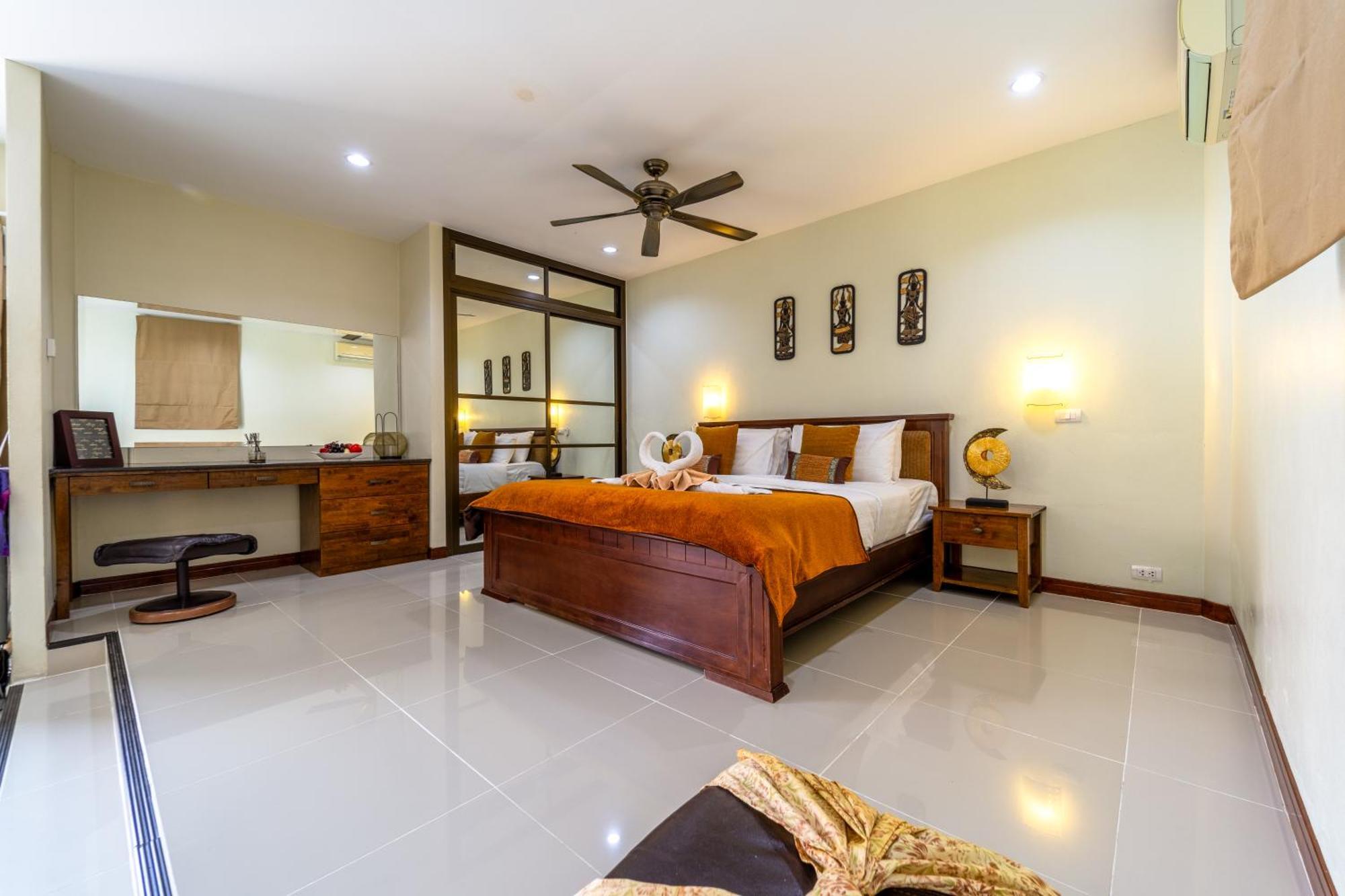 Siam Court And