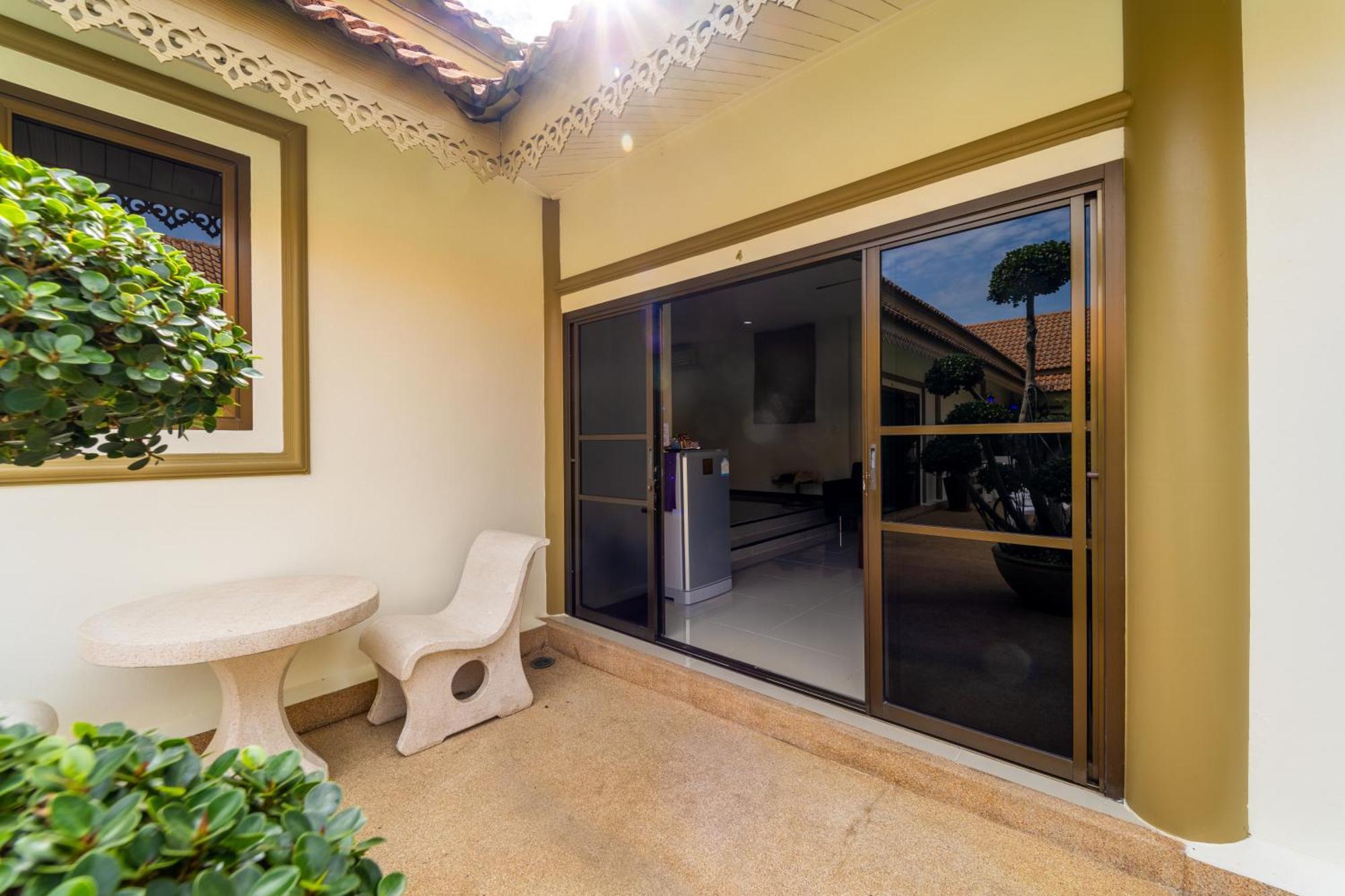 Villa Siam Court And