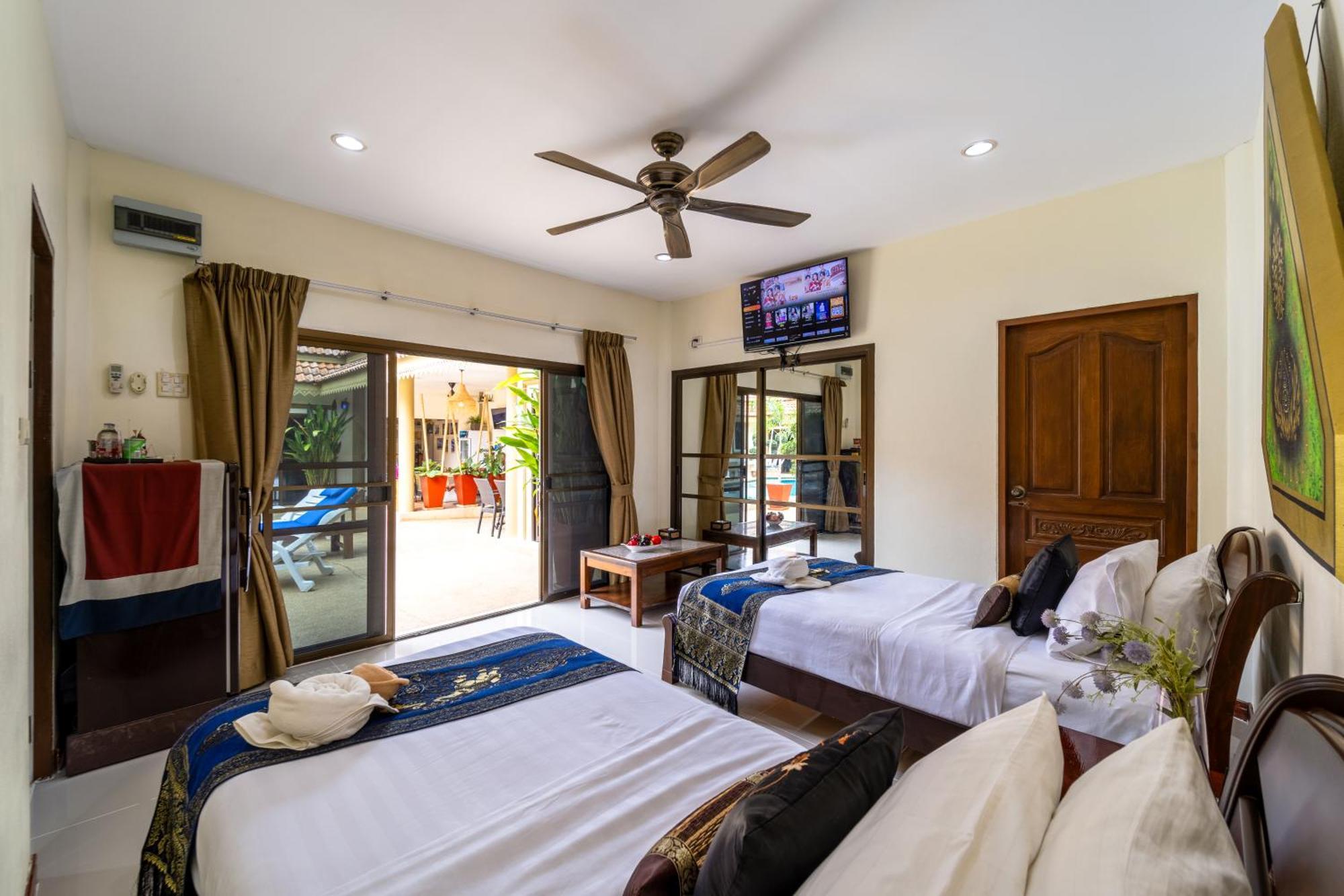 Villa Siam Court And