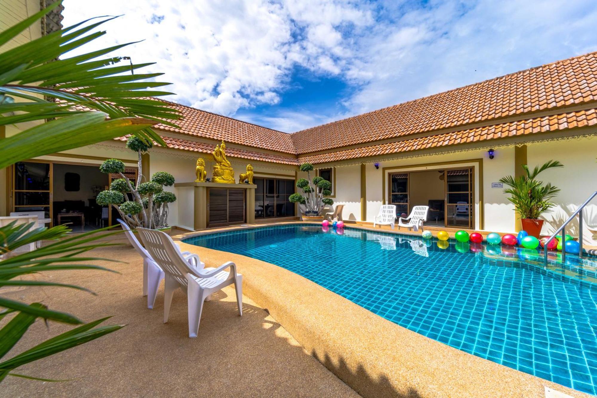 Villa Siam Court And