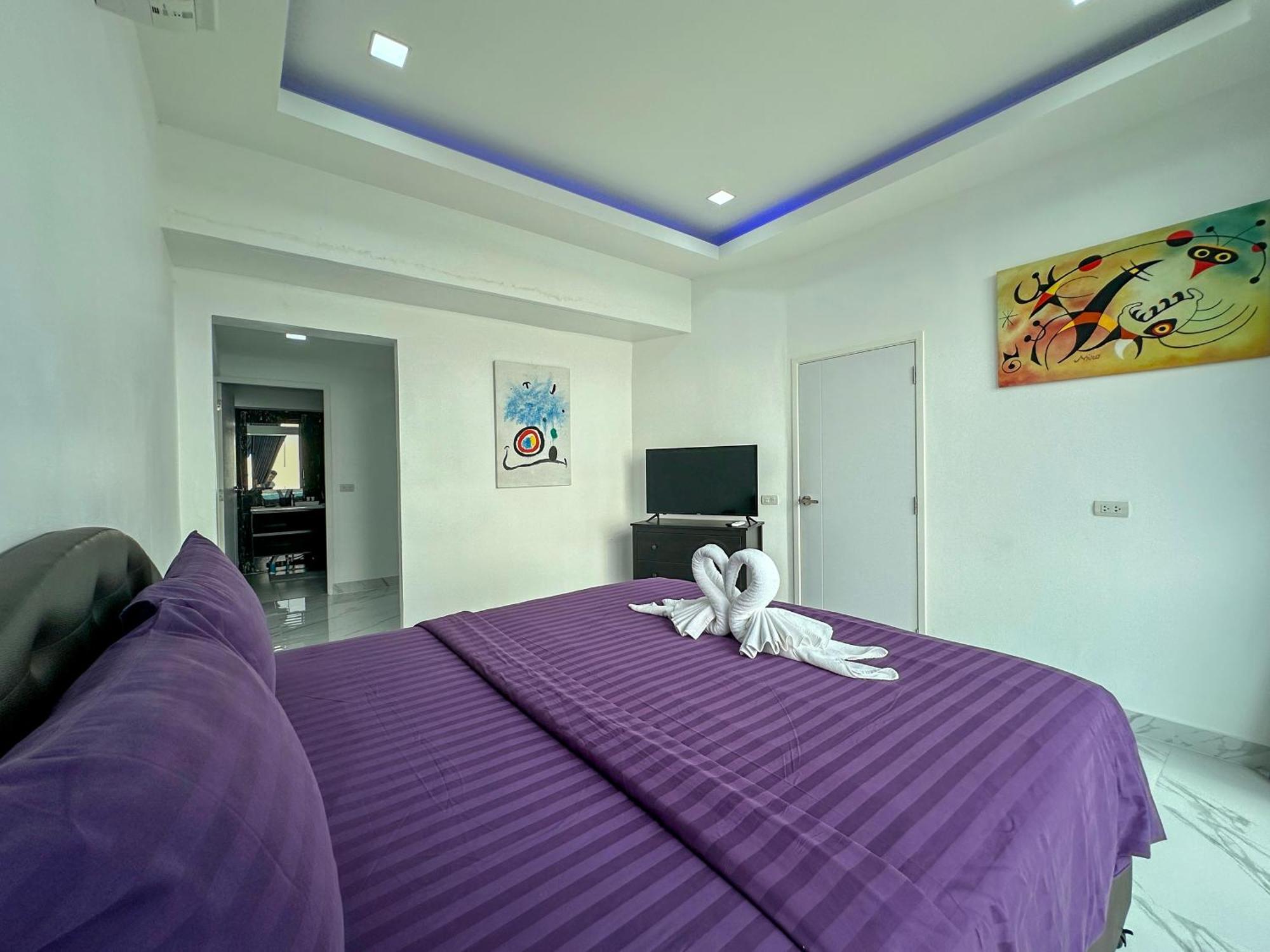 Stunning Beachfront View Luxurious 40 *