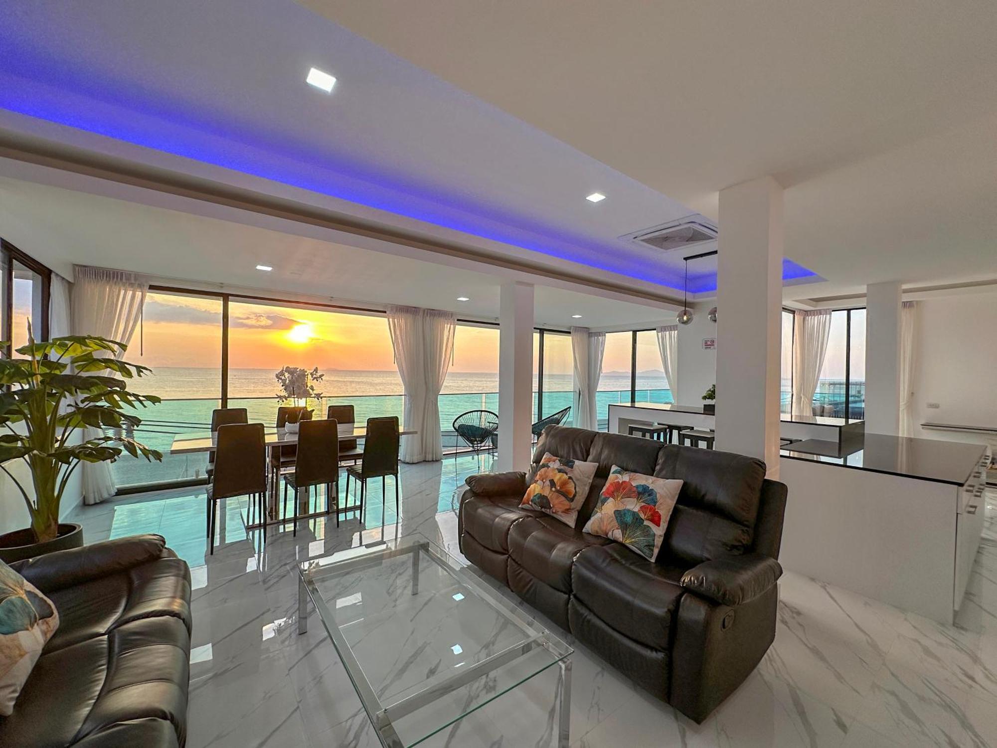 Apartment Stunning Beachfront View Luxurious 40 *
