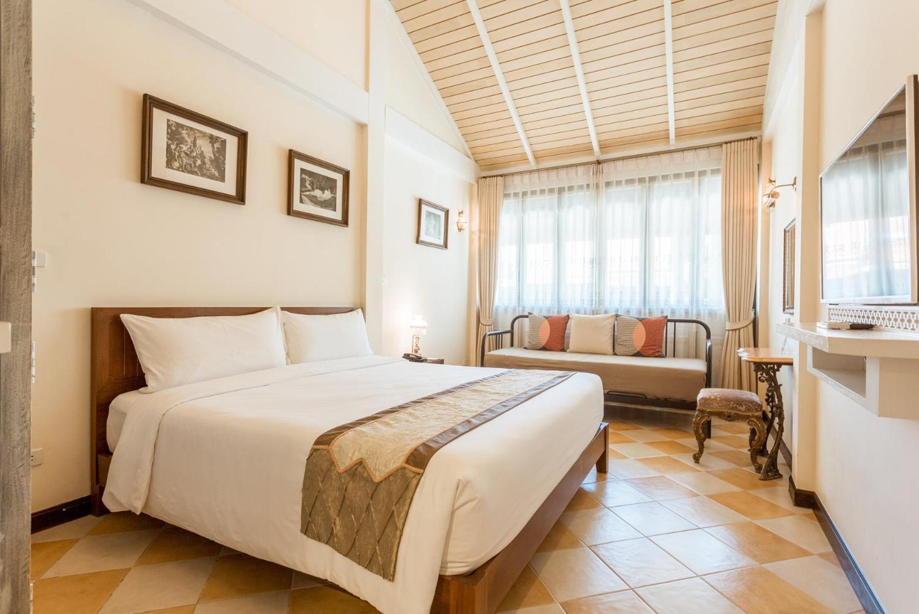 Chuchaiburi Sri Resort 5*