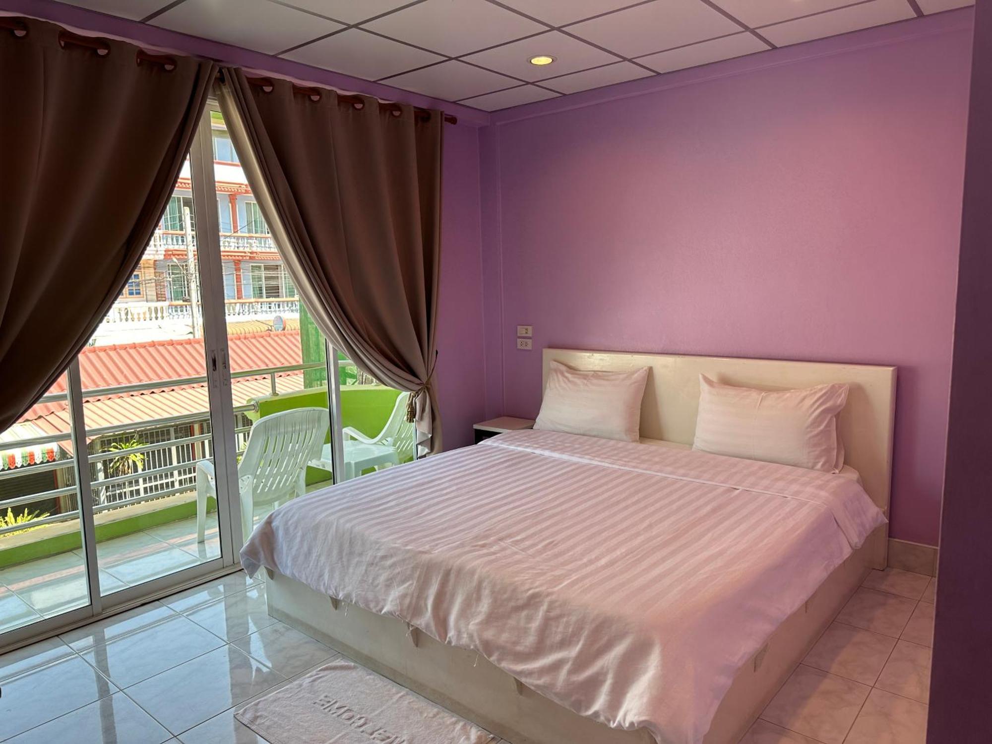 Baan Keang Talay Cha Am Guest house