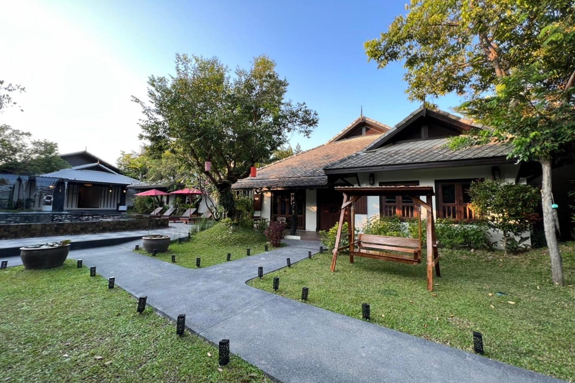 Resort Na Mantra 4*