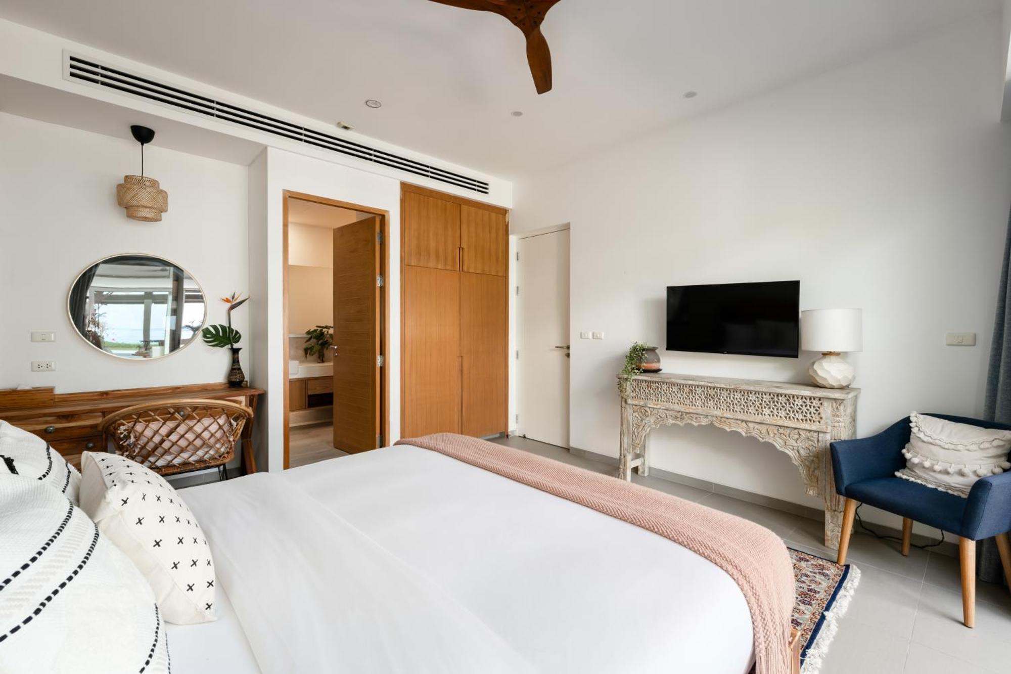 Twin South - 5 Bedroom Luxury Front *