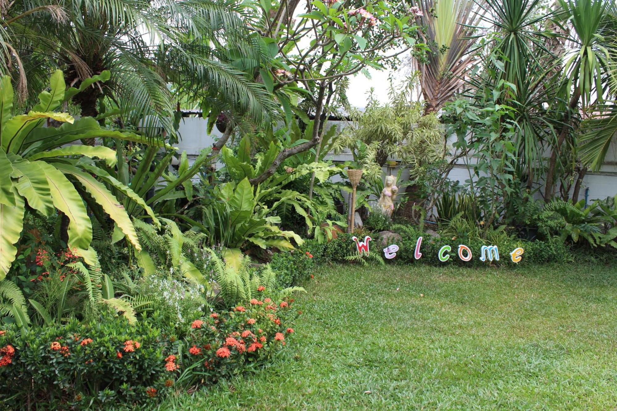 Resort White Elephant Surin