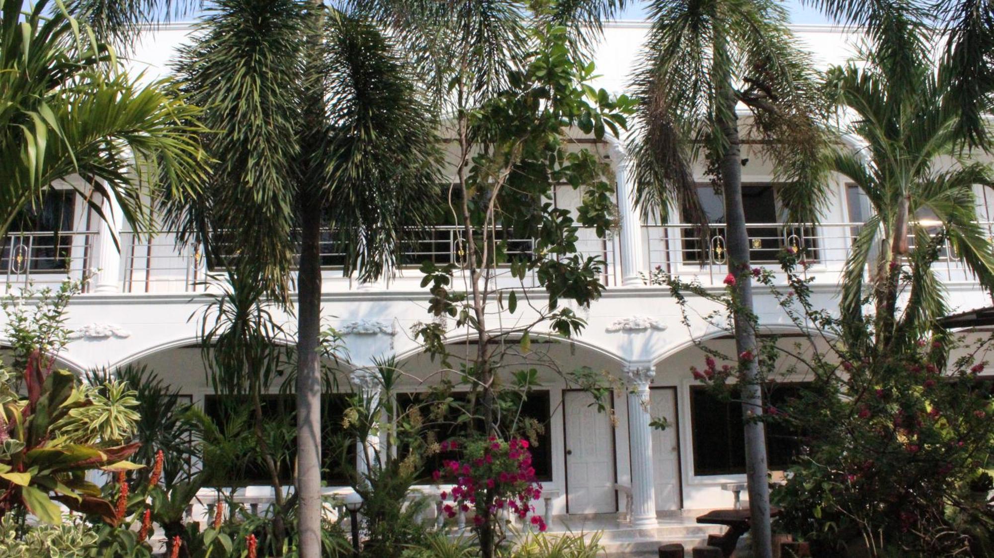 Resort White Elephant 3*