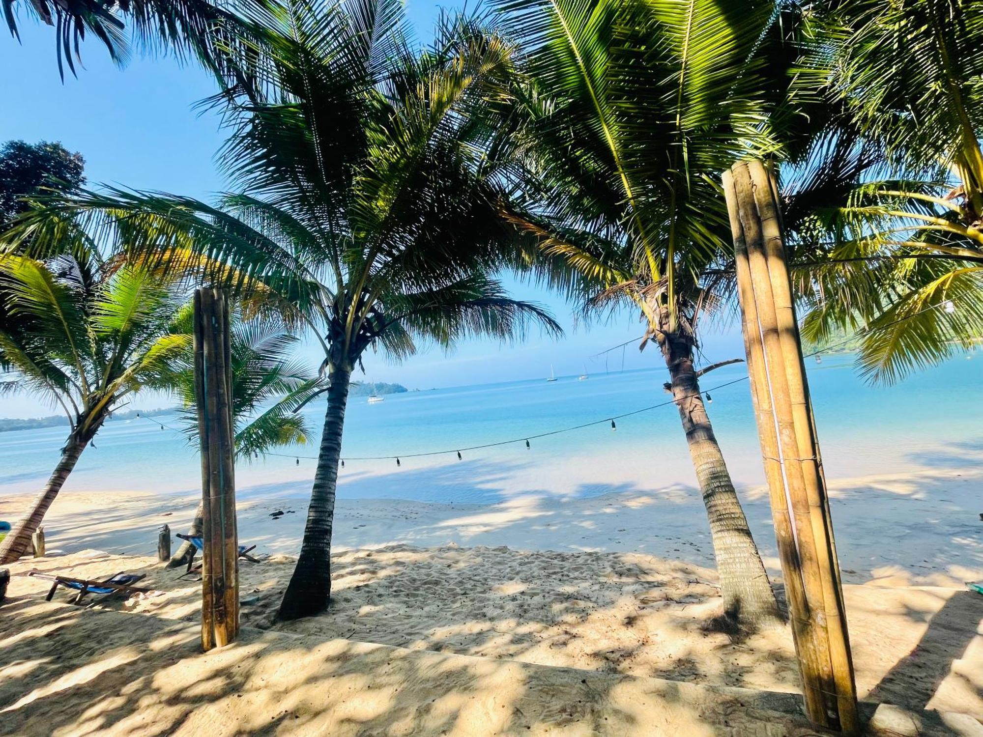Sunny Cove Koh Phayam Resort *