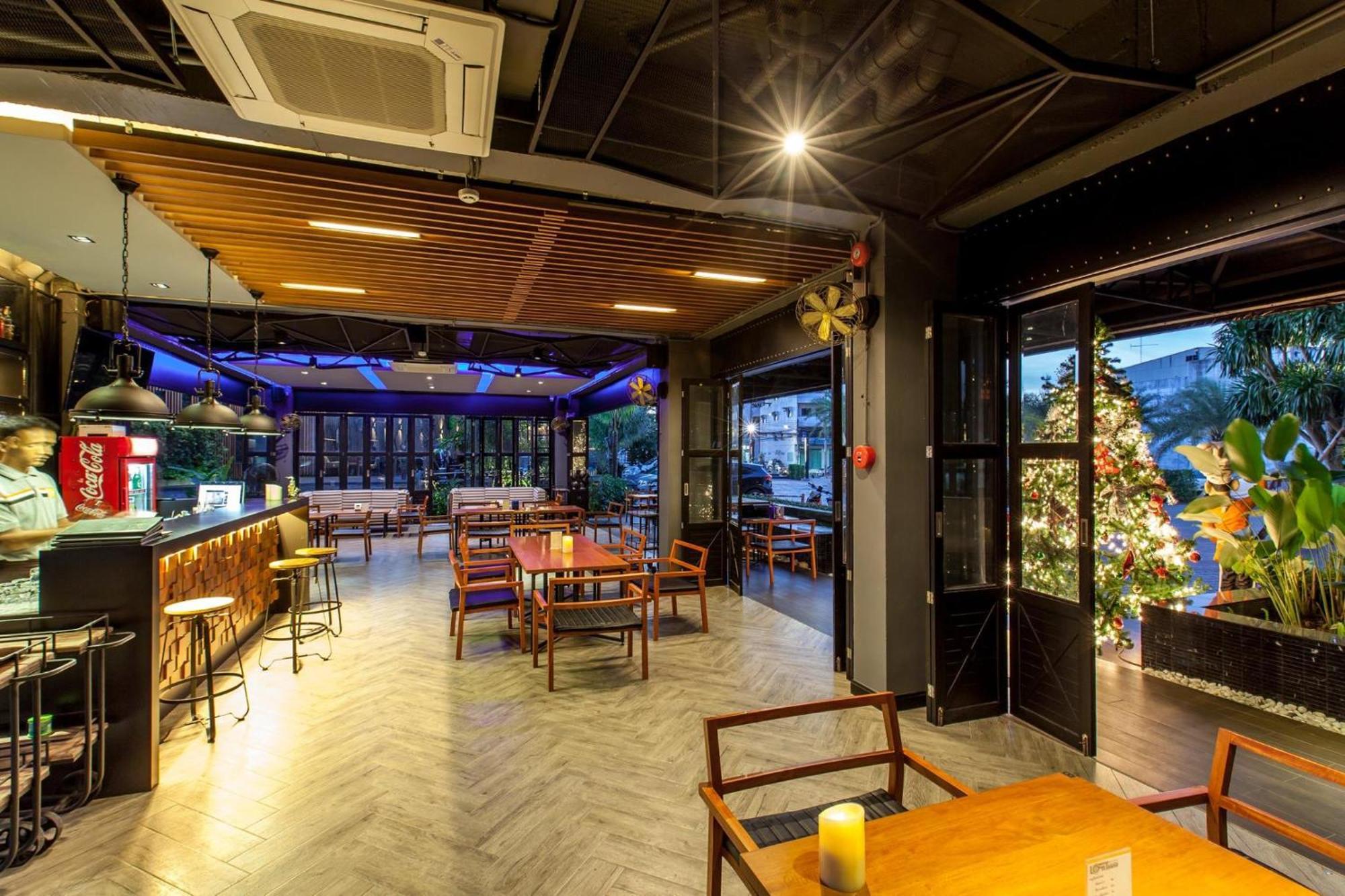 Hotel Loft Mania Boutique Hotel Chumphon