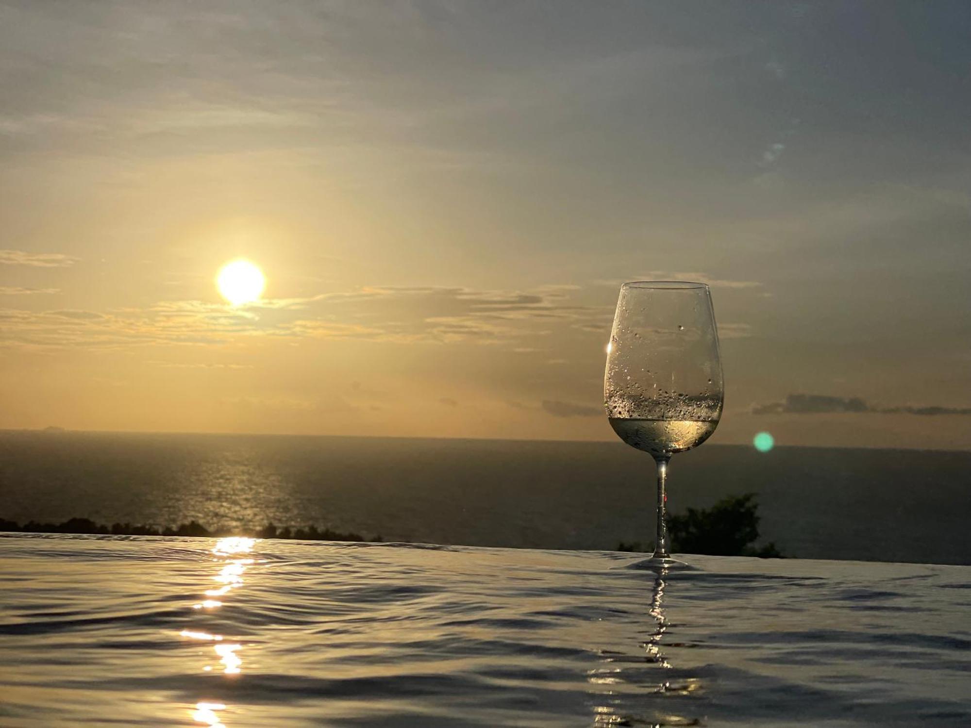 Villa Infinity