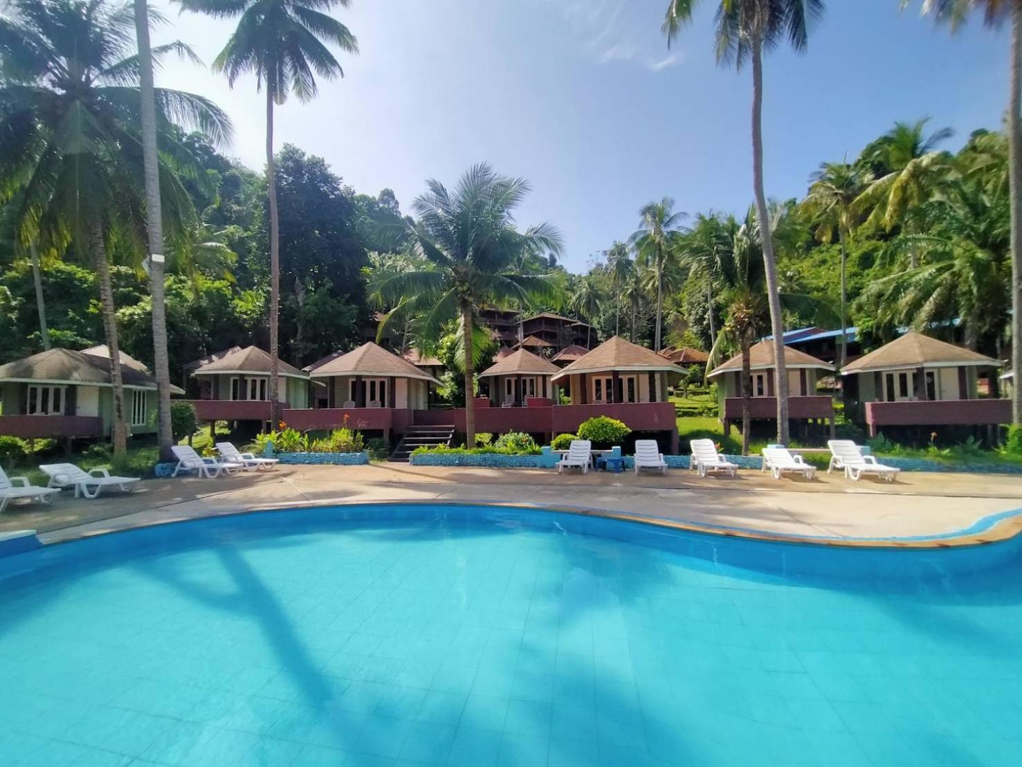 Koh Ngai Resort