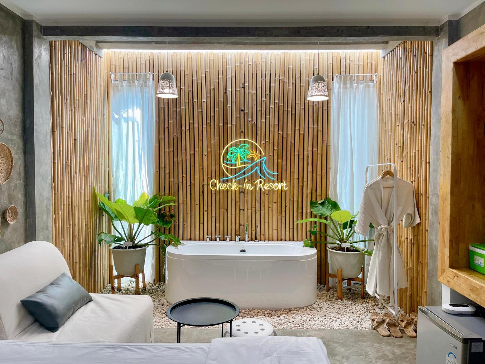 Check-in Hotel 2*