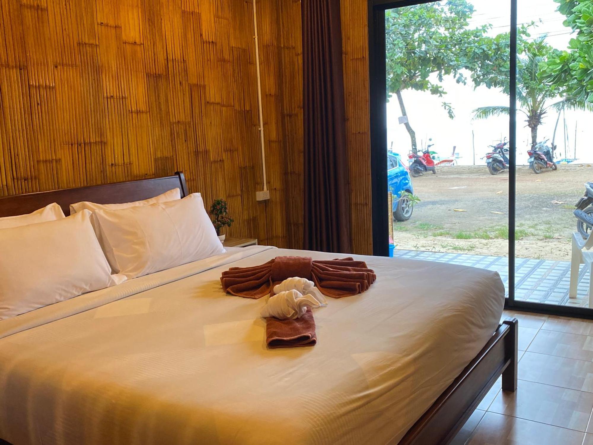 Lanta Wild Hotel 2*
