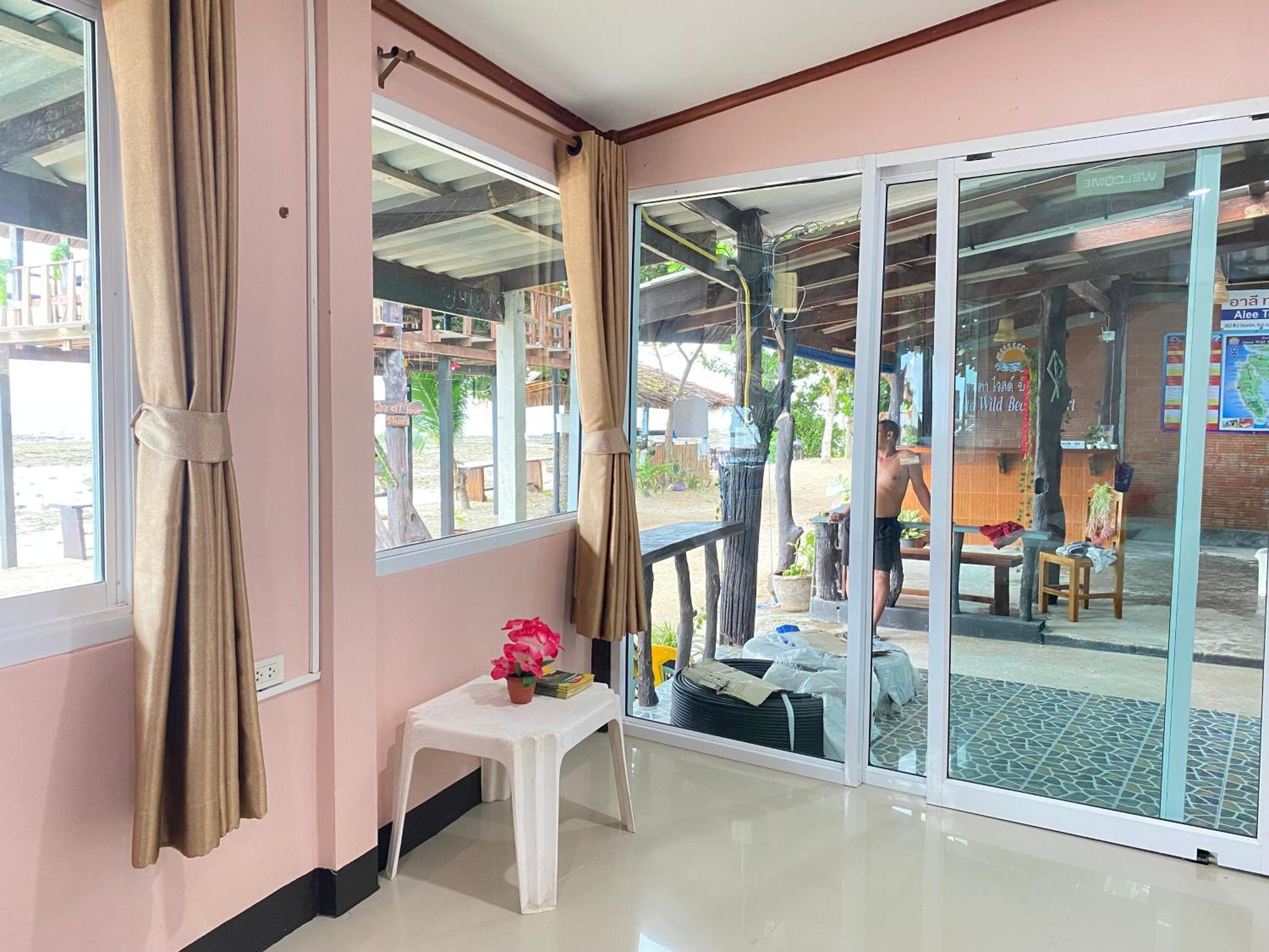 Lanta Wild Hotel
