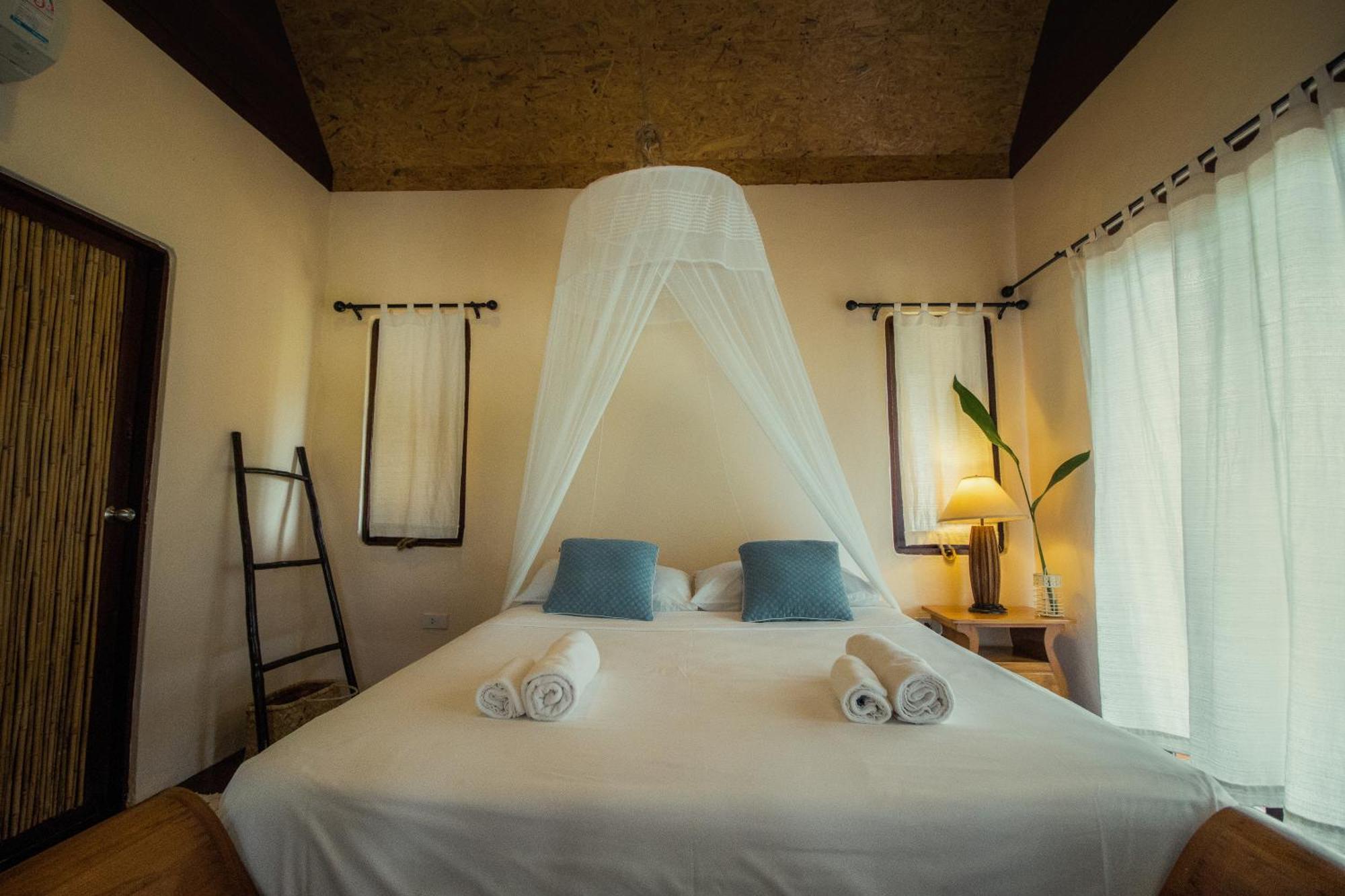 Baan Talay & Yoga Resort *