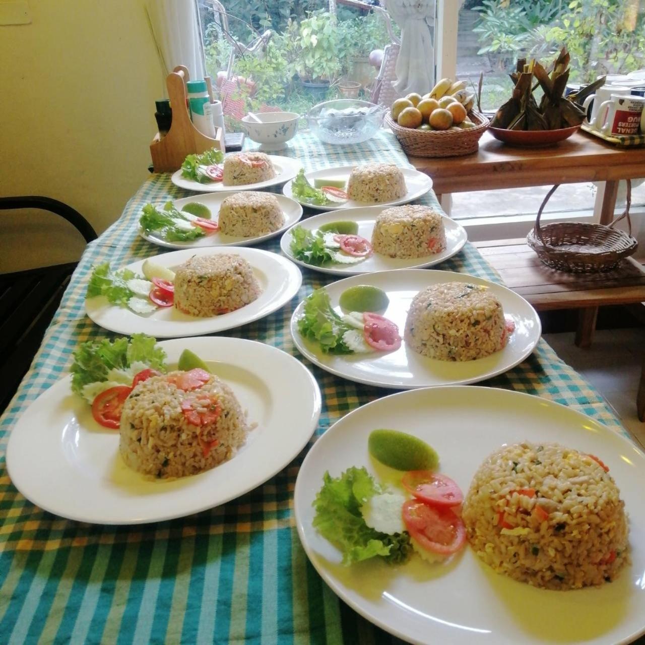 Khoom Kam Kaew 2* Phrao