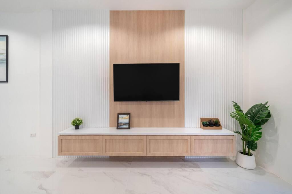 Apartamento 2br Townhome 300m Walk To Fully Equipped *
