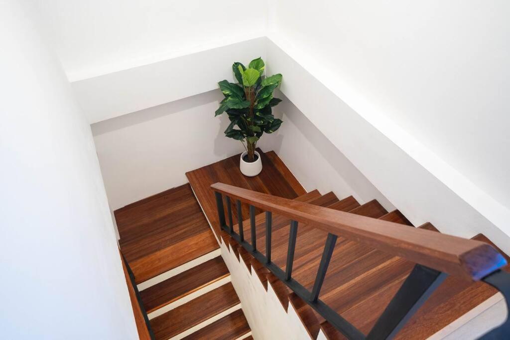 2br Townhome 300m Walk To Fully Equipped Apartamento