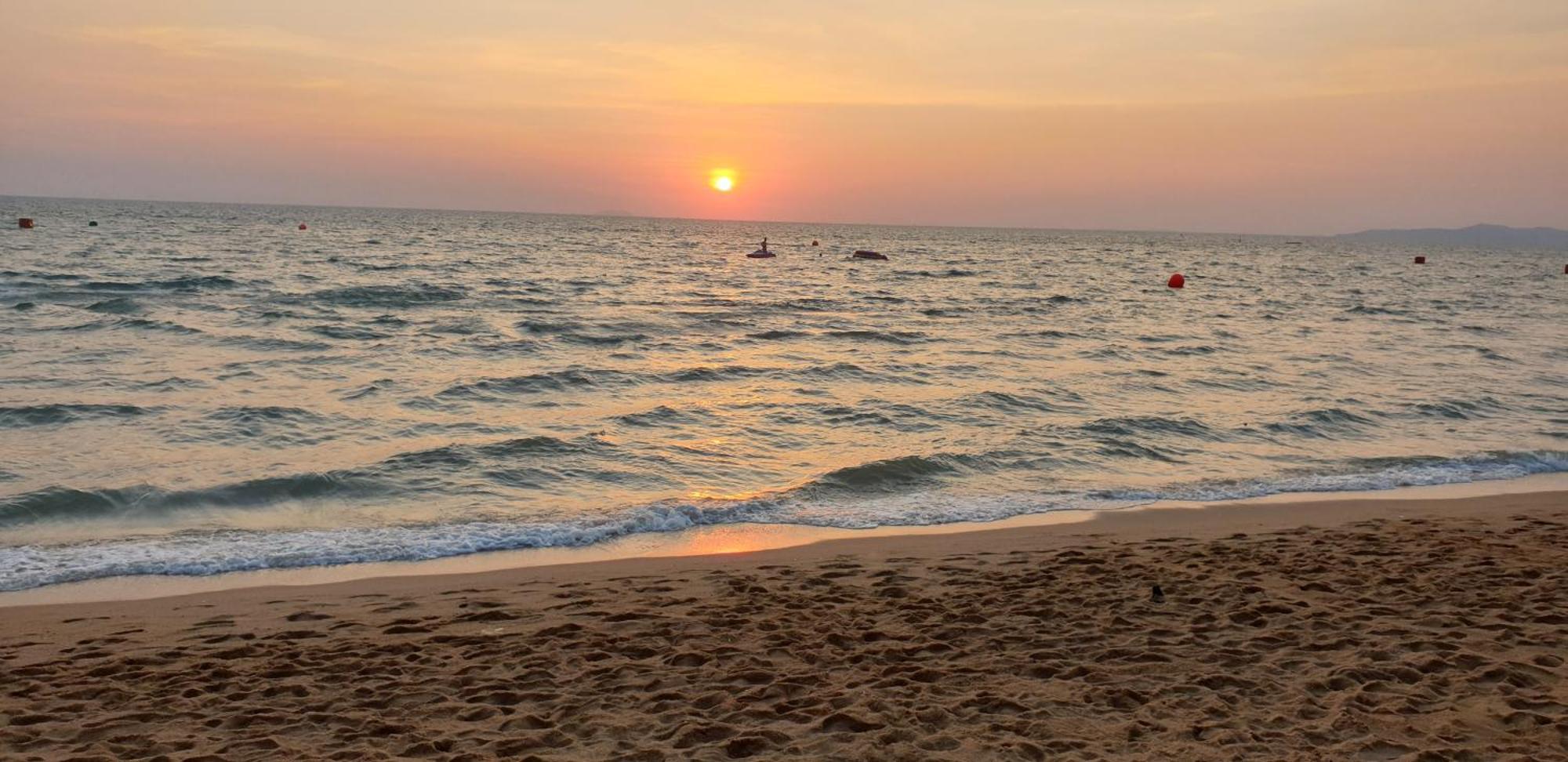 Apartamento Dusit Grand View Praia de Jomtien
