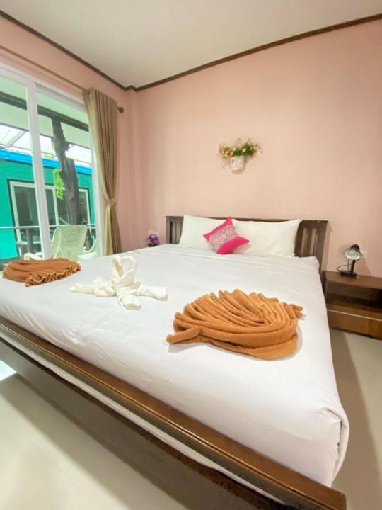Lanta Wild Hotel 2*