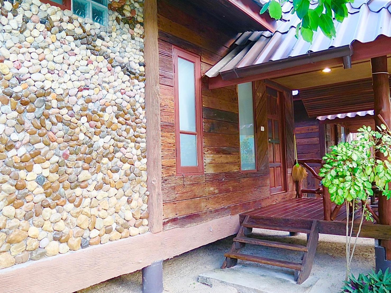 V-view Baan Tai