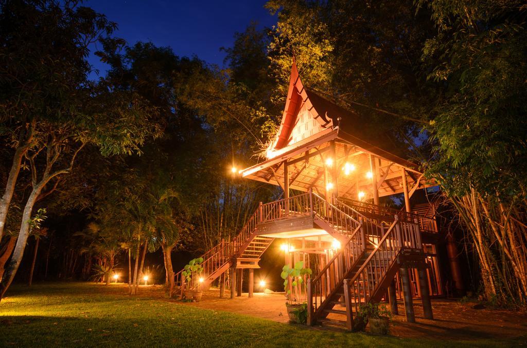 Petchvarin And Resort