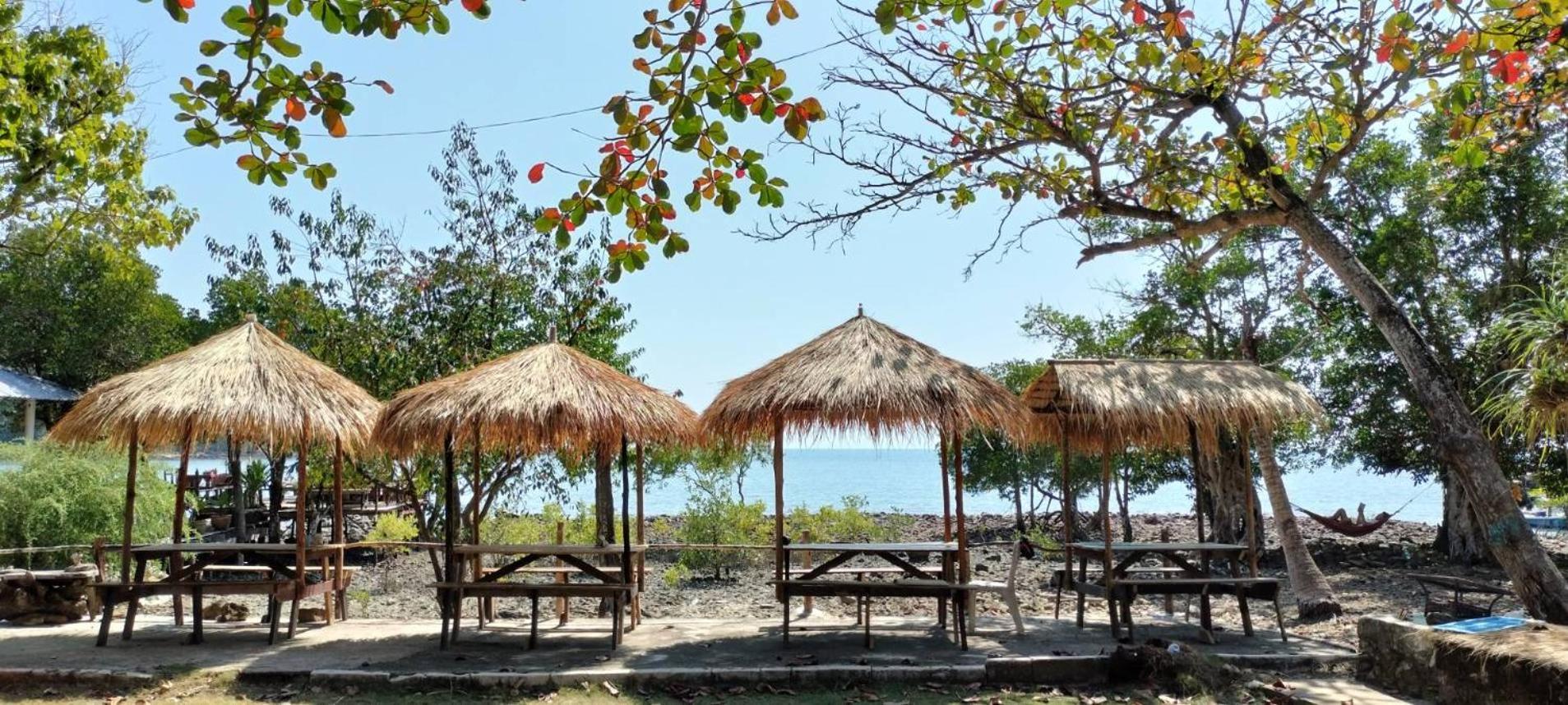 Guest house ฺbay Yard Hut Koh Chang