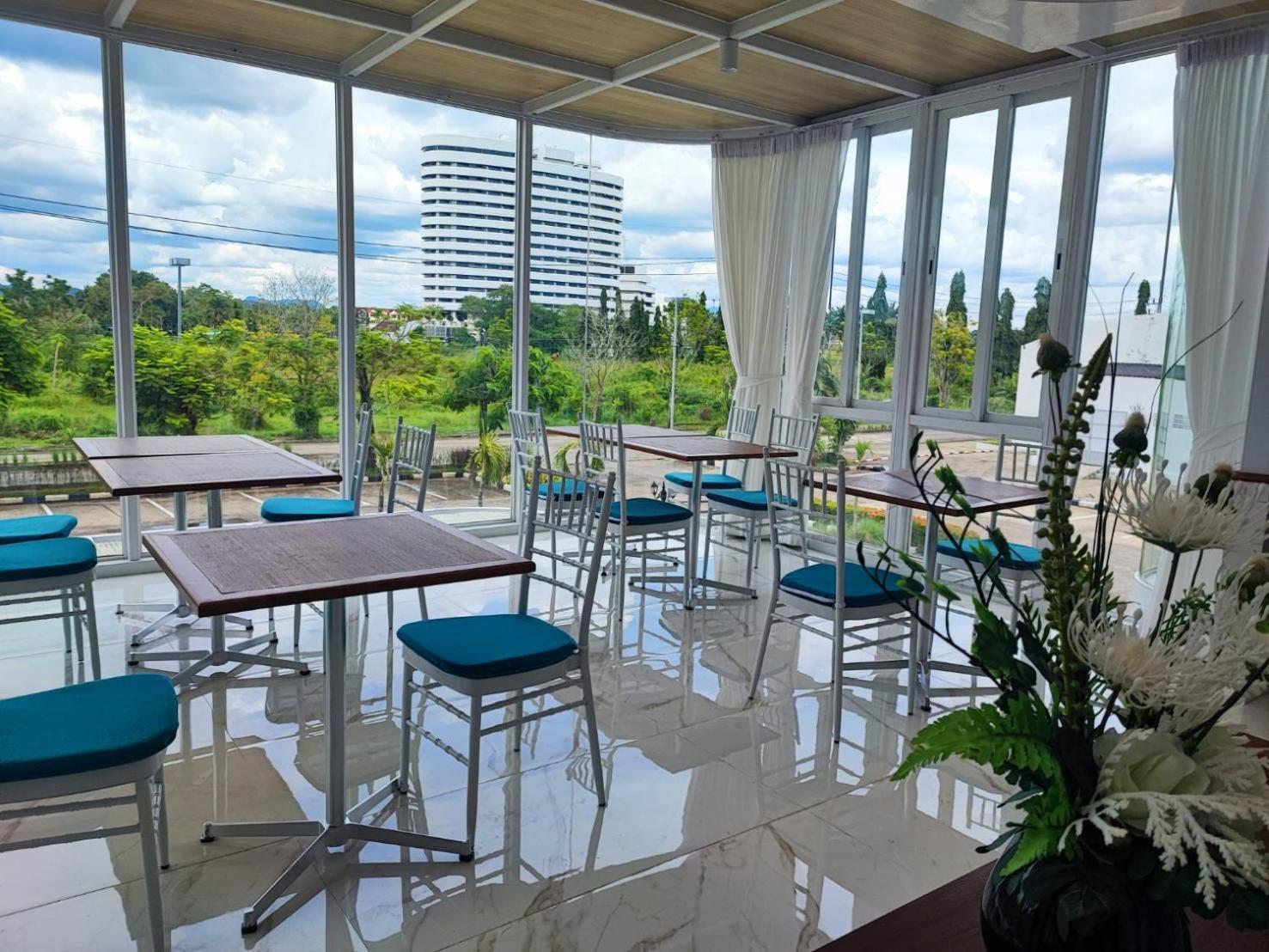 Rua Rasada Express Hotel 3*