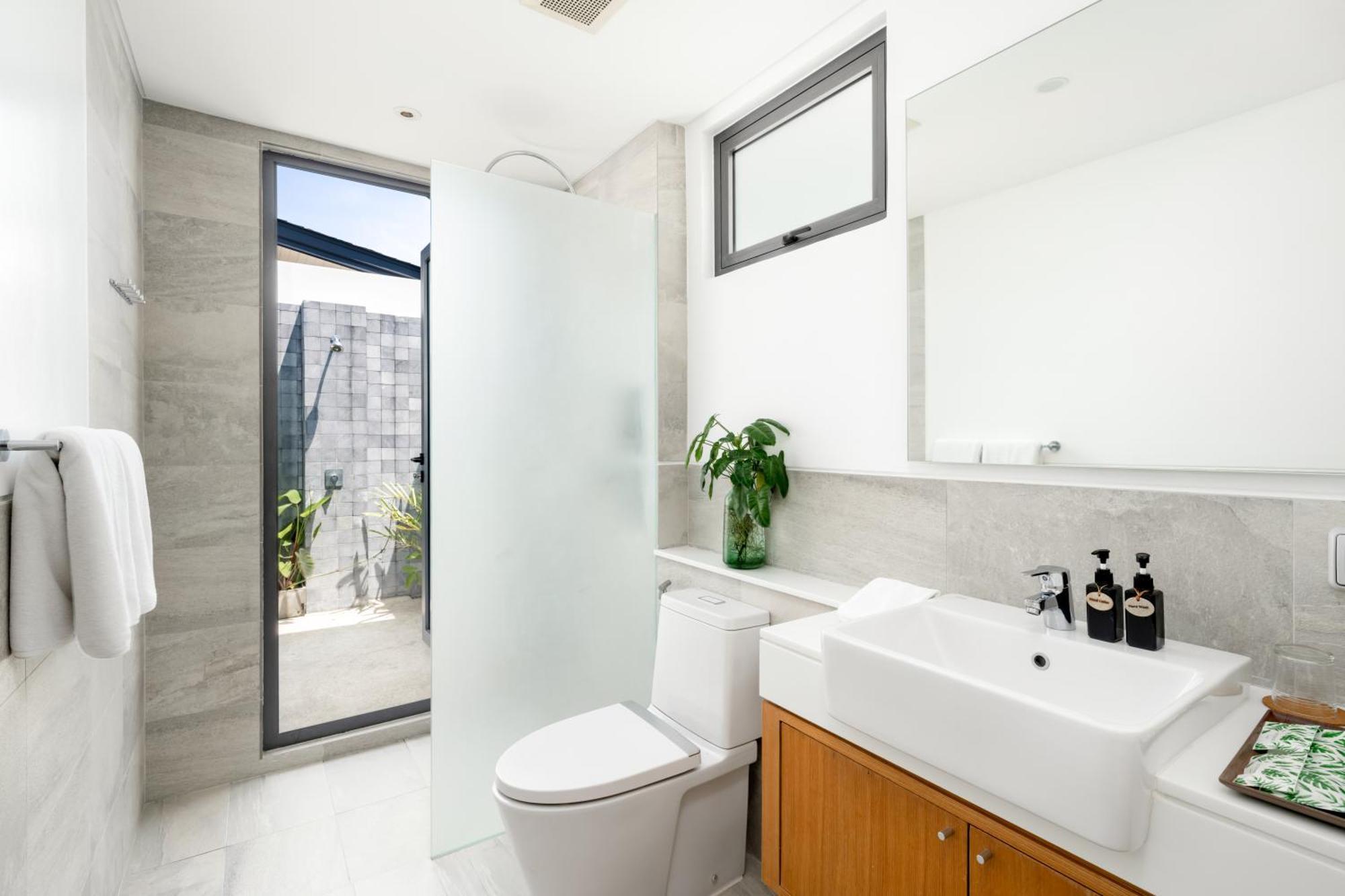 Twin South - 5 Bedroom Luxury Front