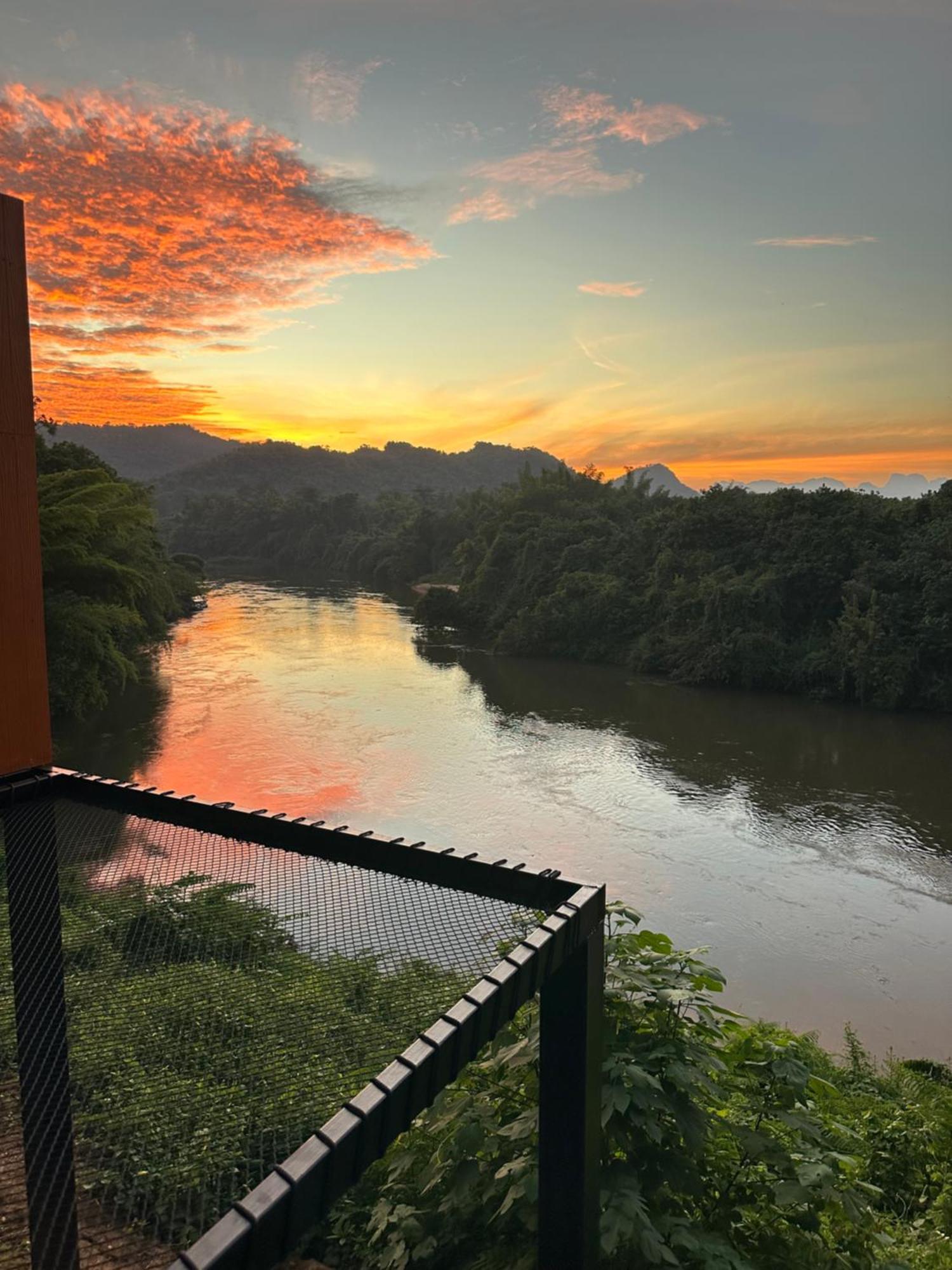 Kwainoy Riverpark Resort Sai Yok