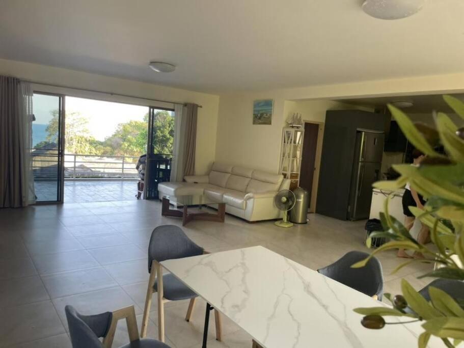 Triplet Rayong Seaview Private Beach Apartment