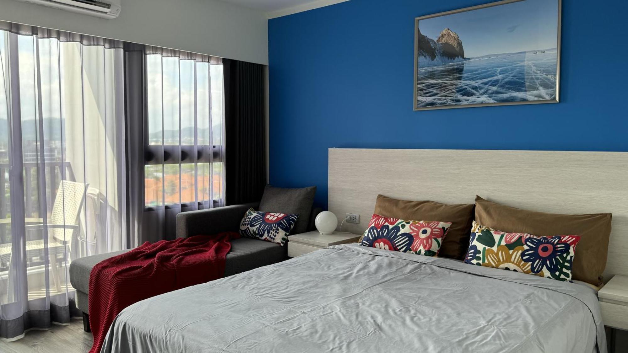 Dusitd2 Residences, Near Apartment *